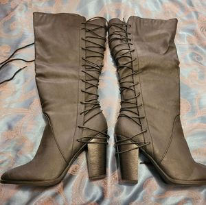 10W knee high boots black